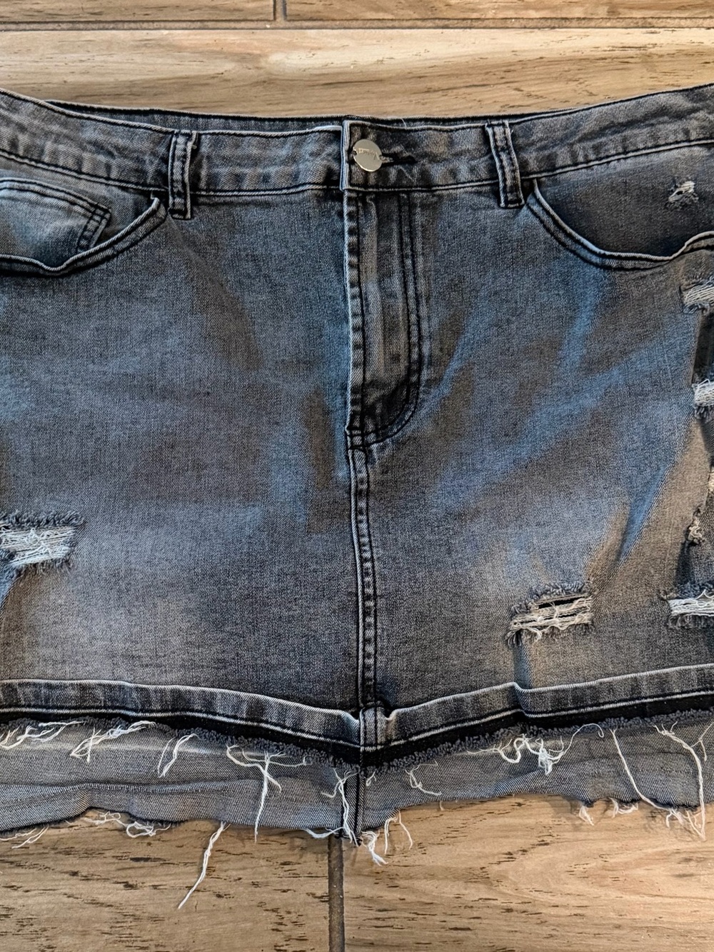 Women's Fashion Nova Distressed Denim Shorts - Gray
